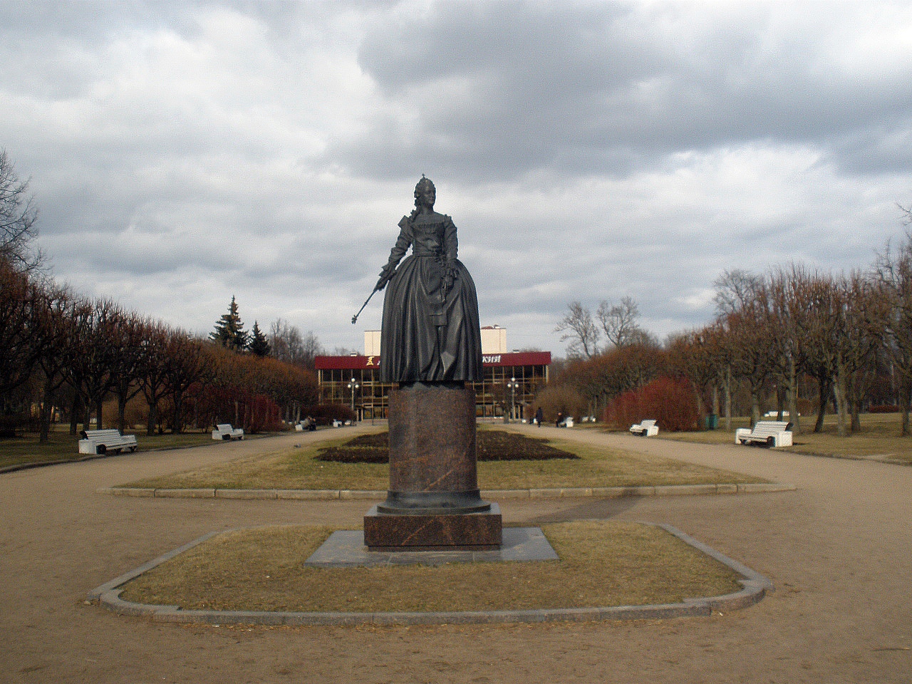 Памятники царям в России