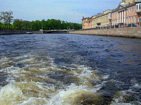 Экскурсии по рекам и каналам Санкт-Петербурга